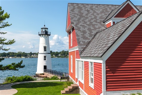 1,000 Islands Glass-Bottom Boat & Lighthouse Tour