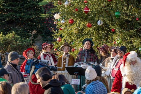 Holly Jolly Weekend at Peddler's Village